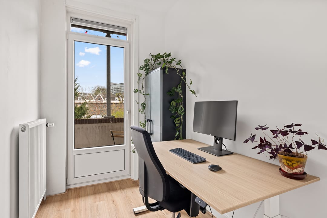 Foto 37 van Van Riebeeckstraat 18-BS