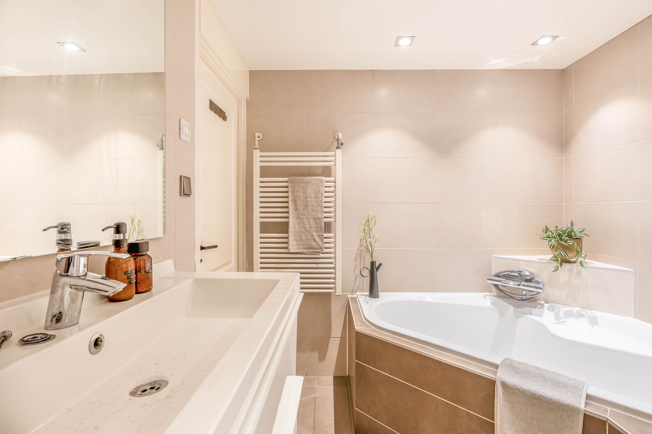 Foto 27 van Melis Stokelaan 64