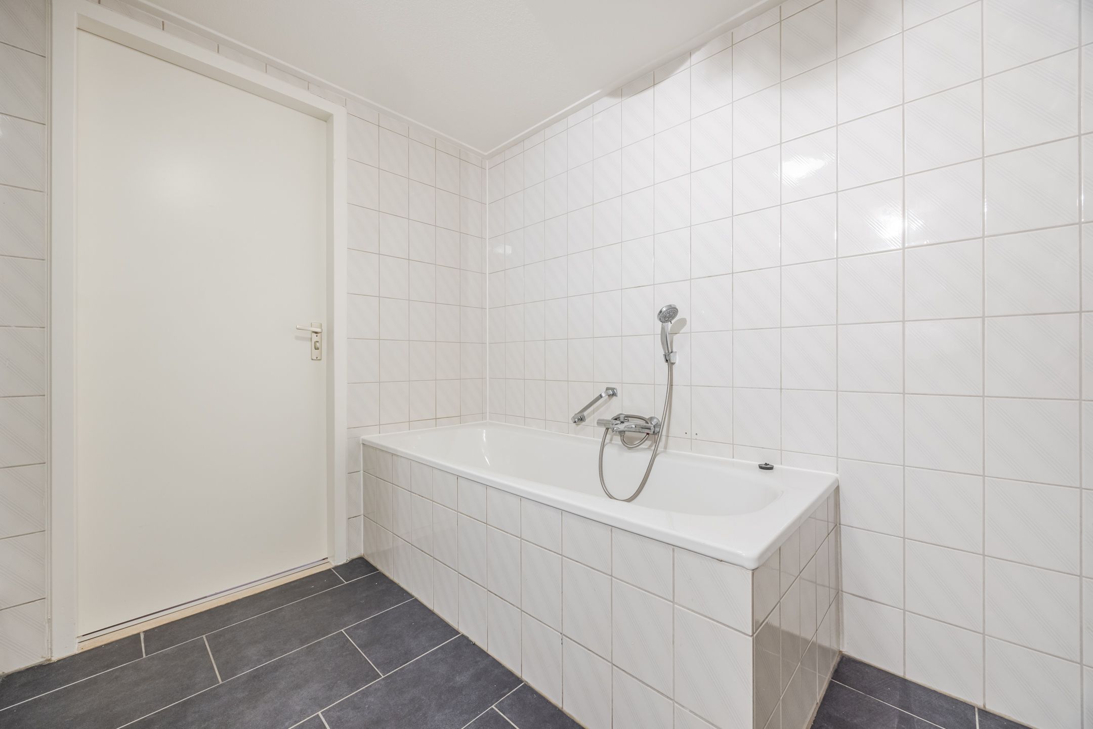 Photo 21 of Heulstraat 58