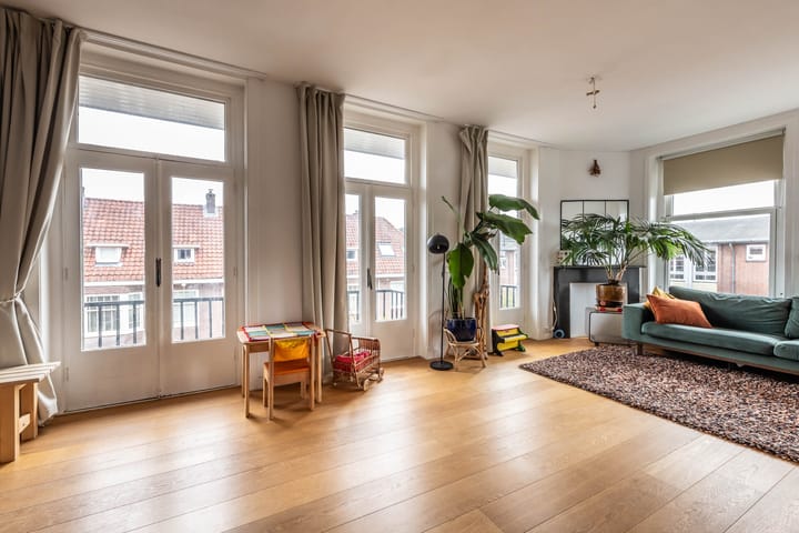 Photo 5 of Woestduinstraat 154-3