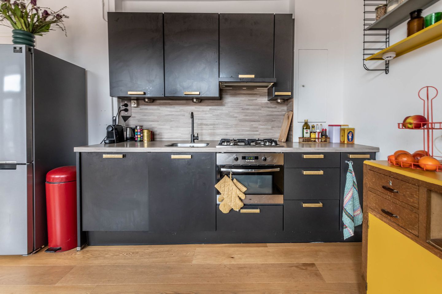 Photo 10 of Woestduinstraat 154-3