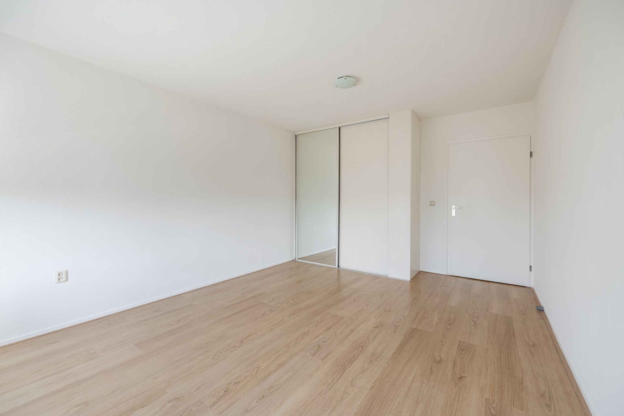 Photo 15 of Heulstraat 58