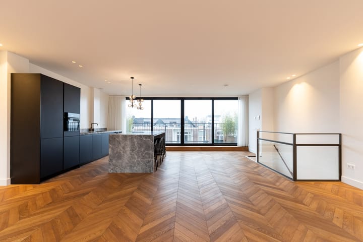 Photo 2 of Valeriusstraat 138-3