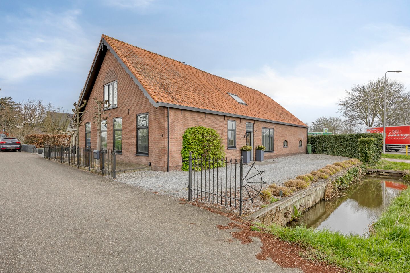 Bekijk foto 1 van Polanerzandweg 1