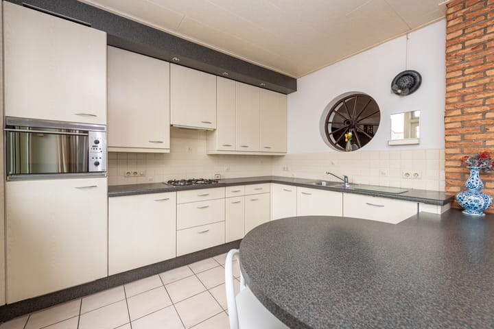 Photo 3 of Prins Bernhardstraat 19