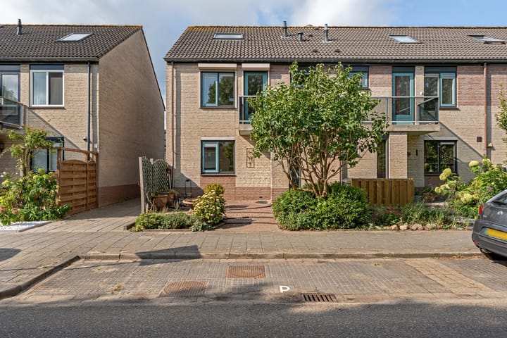 Miep Gieslaan 15 main image