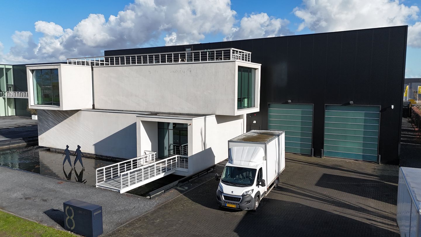 Bekijk foto 5 van Ferrarilaan 8