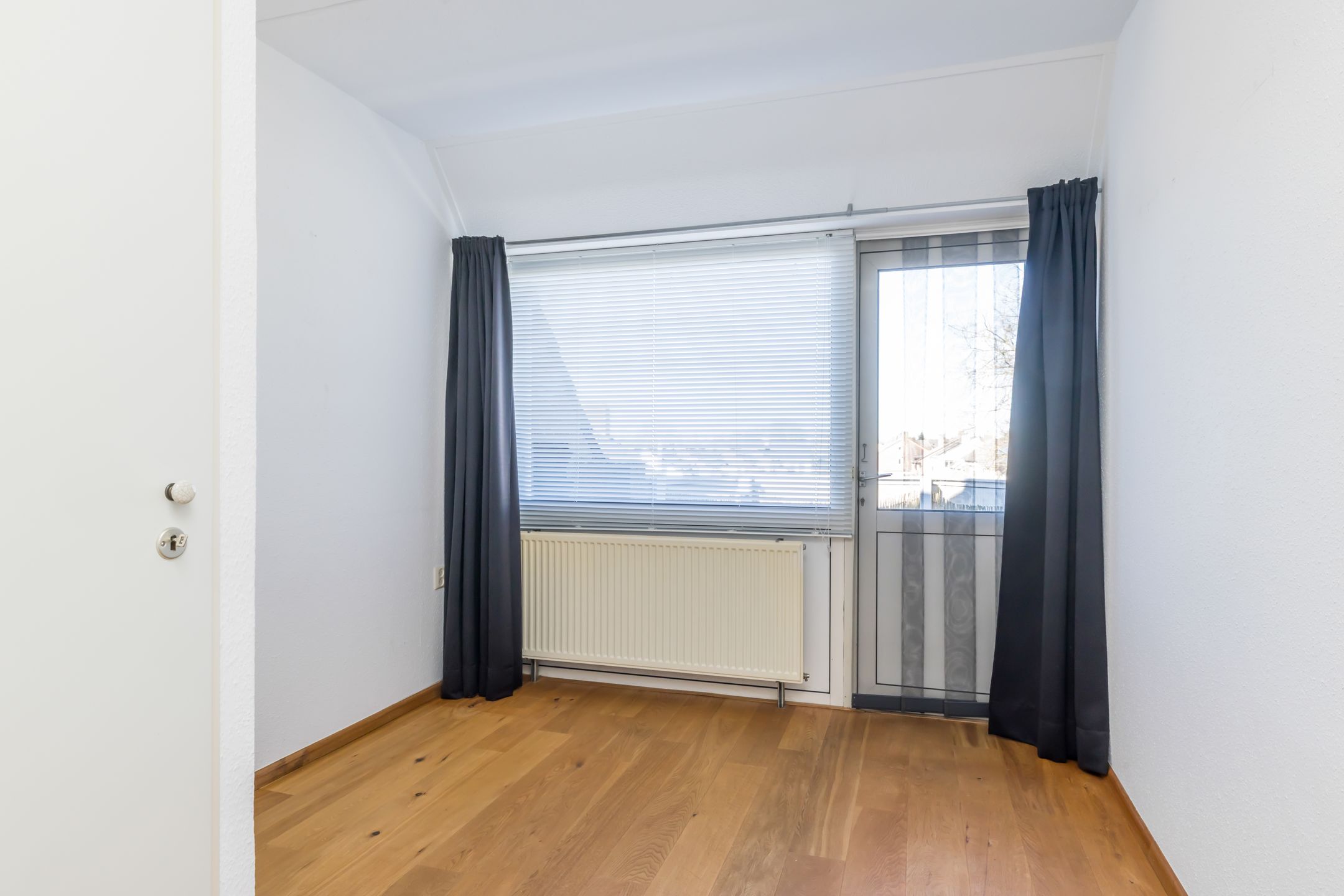 Photo 12 of Torenstraat 11