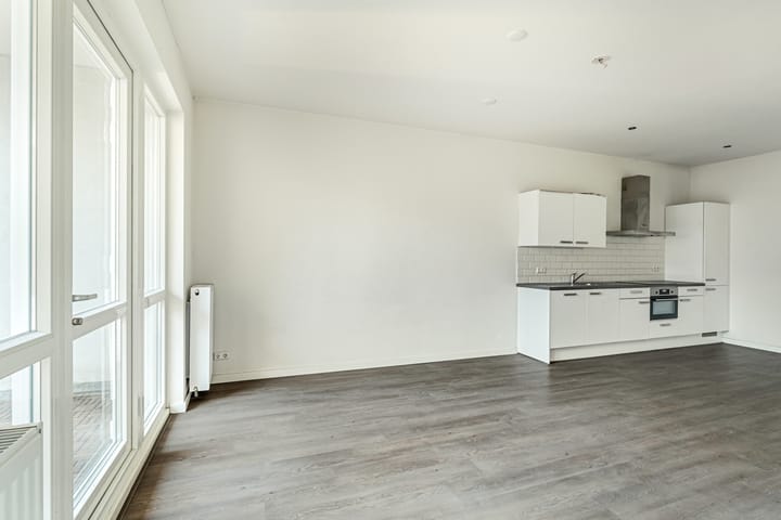 Photo 3 of Nieuwe Binnenweg 361-B01