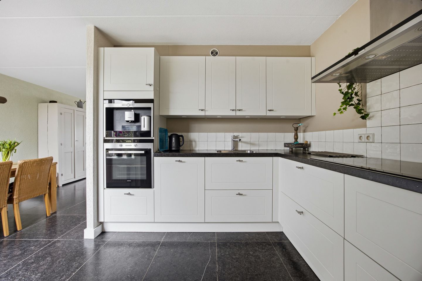 Photo 14 of Griendwerkerstraat 84