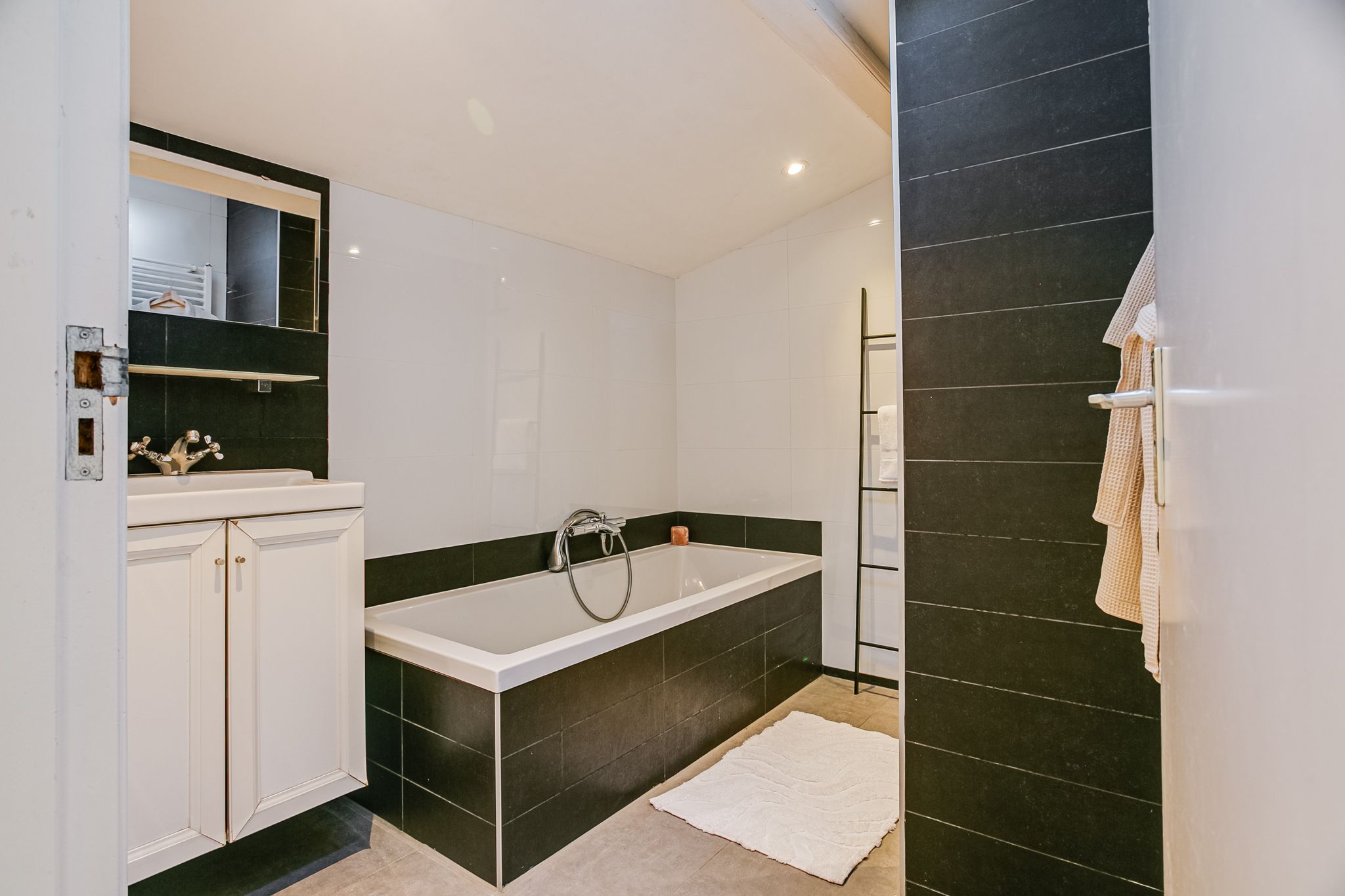 Foto 24 van Van Spilbergenstraat 160-H