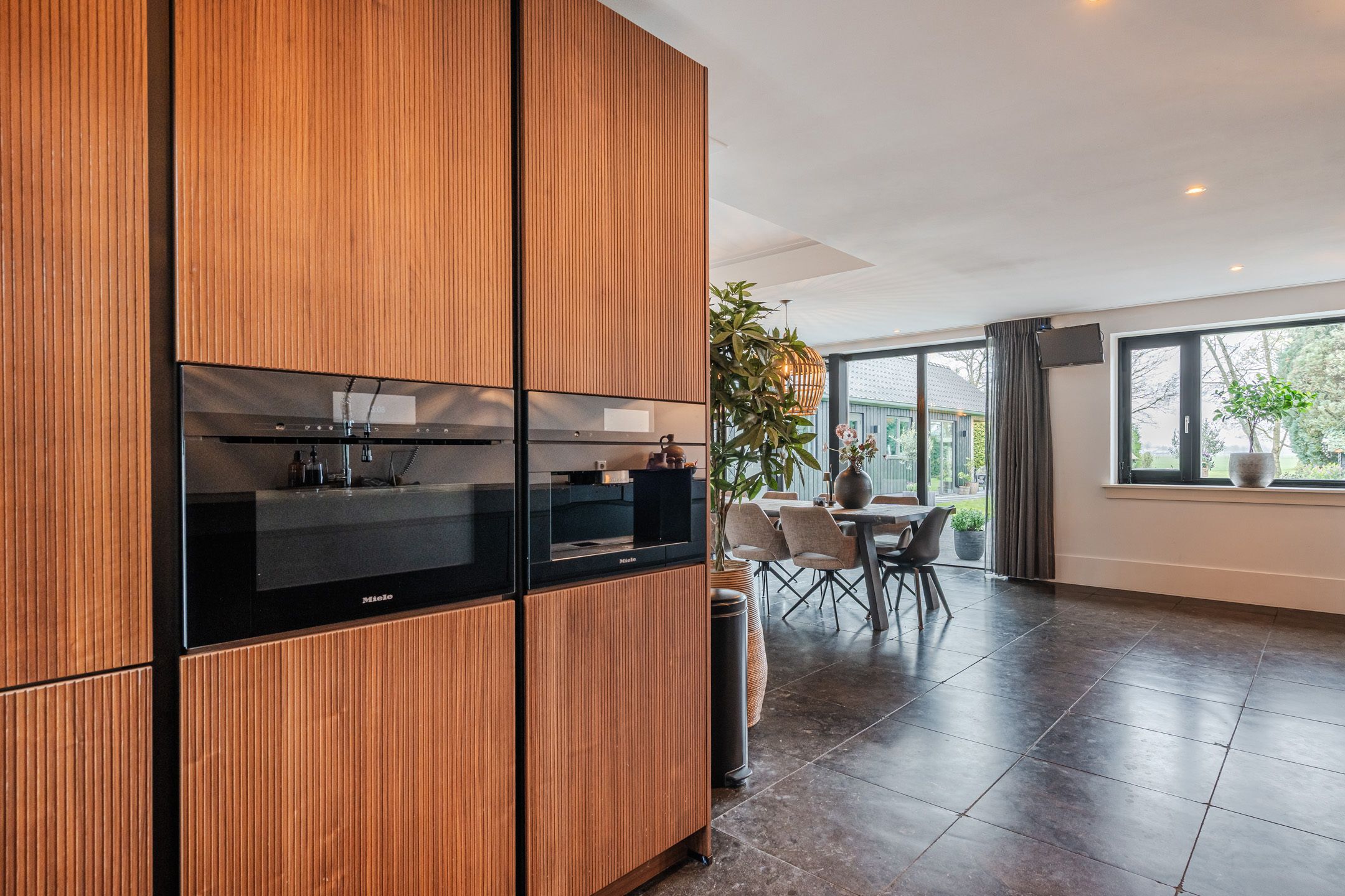 Photo 18 of van Lenneplaan 33