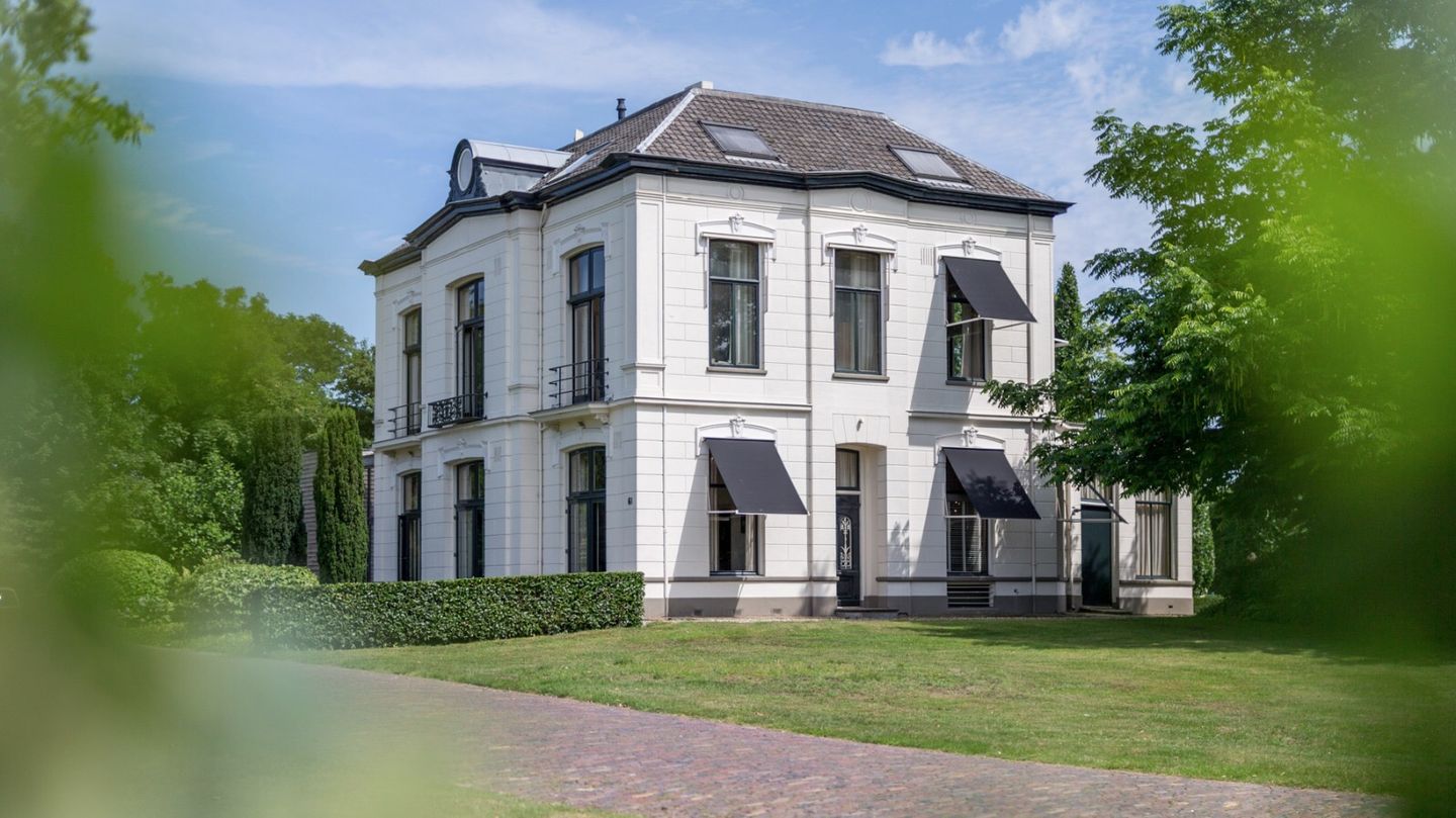 Bekijk foto 1 van Deldenerstraat 61