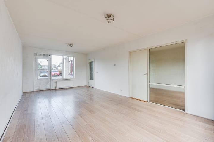 Photo 5 of Schoener 16 65