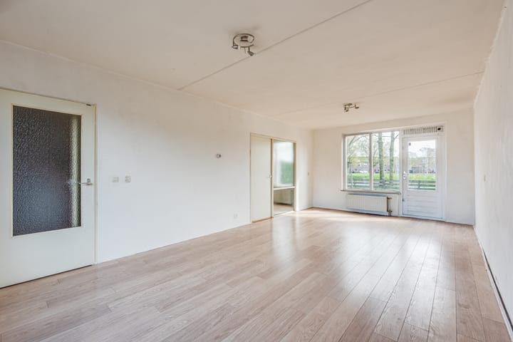 Photo 4 of Schoener 16 65