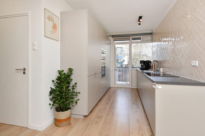 Photo 3 of Eeldeplantsoen 16