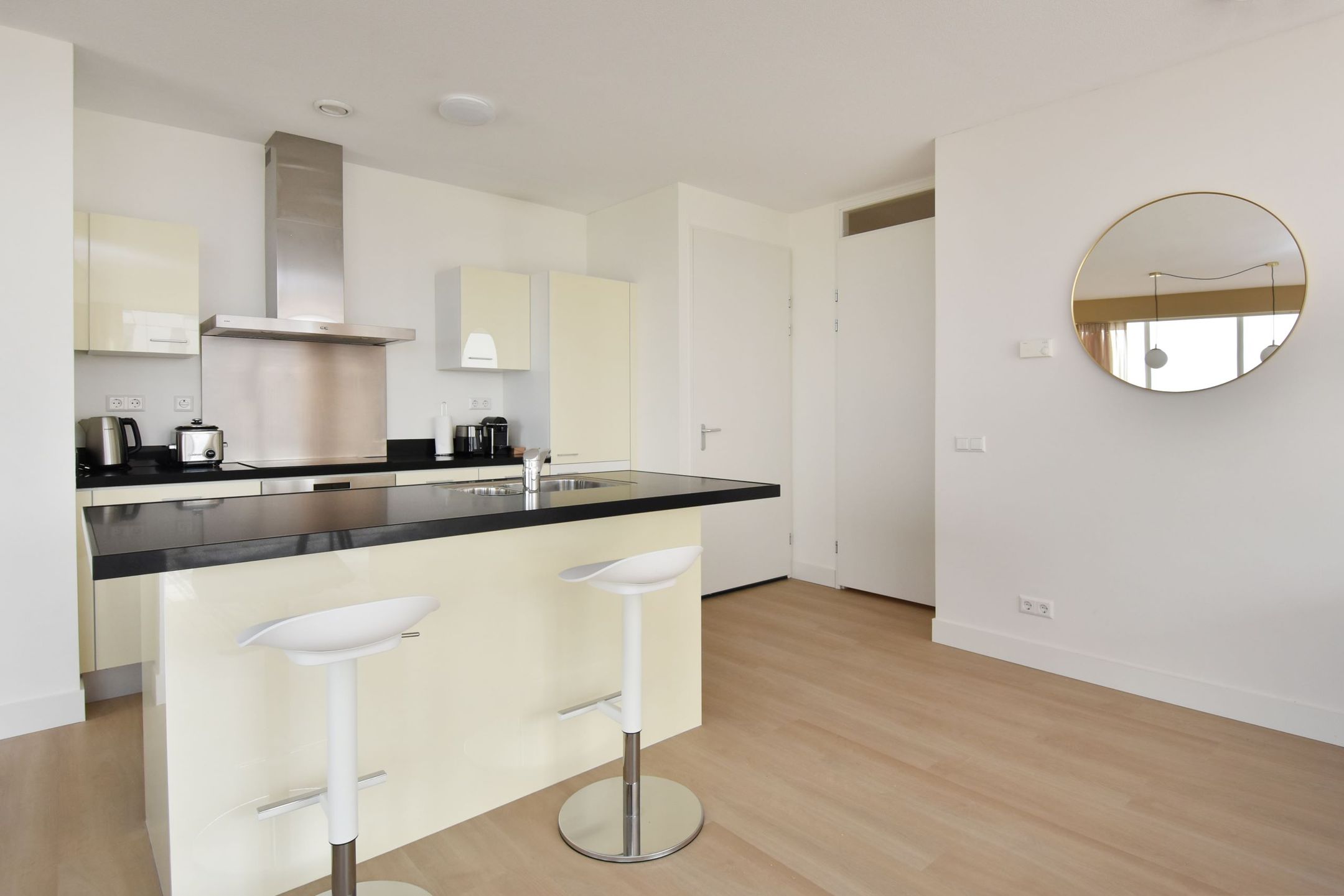 Photo 6 of Kruisplein 422