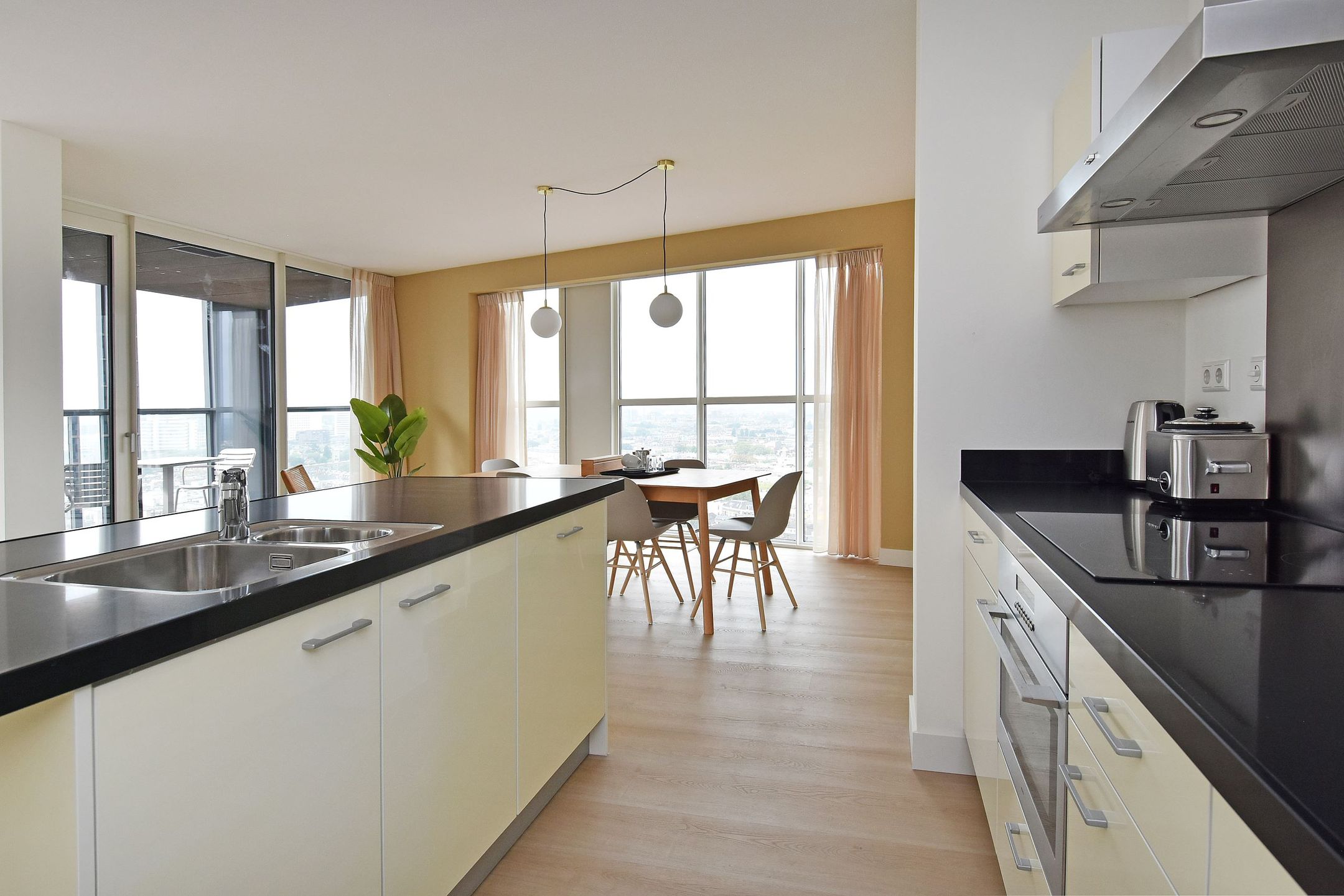 Photo 9 of Kruisplein 422