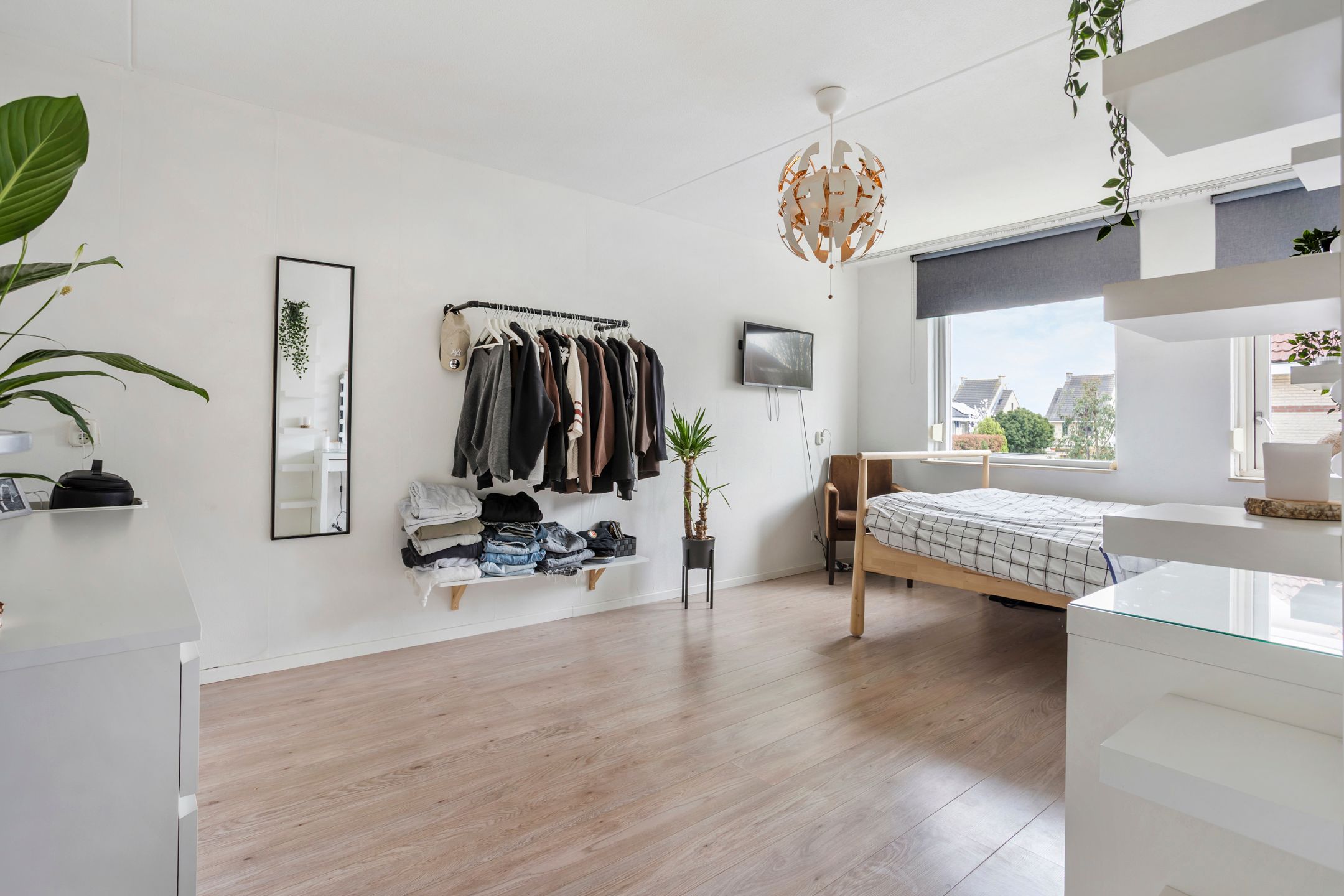 Foto 15 van Burg Van Heugtenlaan 141