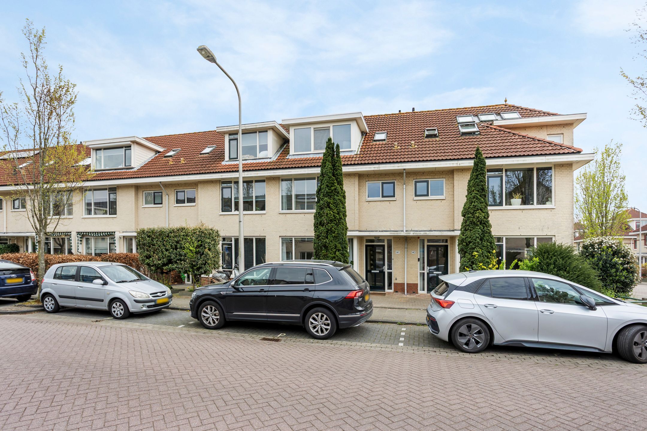 Foto 27 van Burg Van Heugtenlaan 141