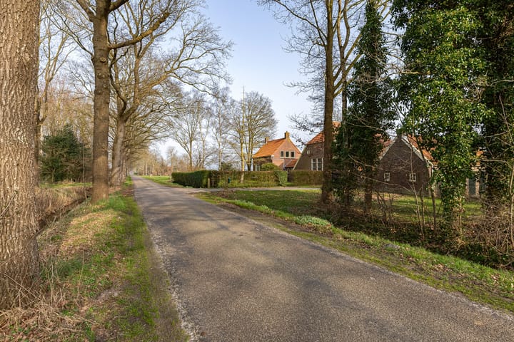 Photo 5 of Leemweg 8