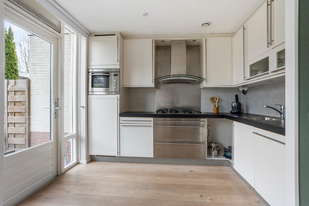 Foto 8 van Burg Van Heugtenlaan 141