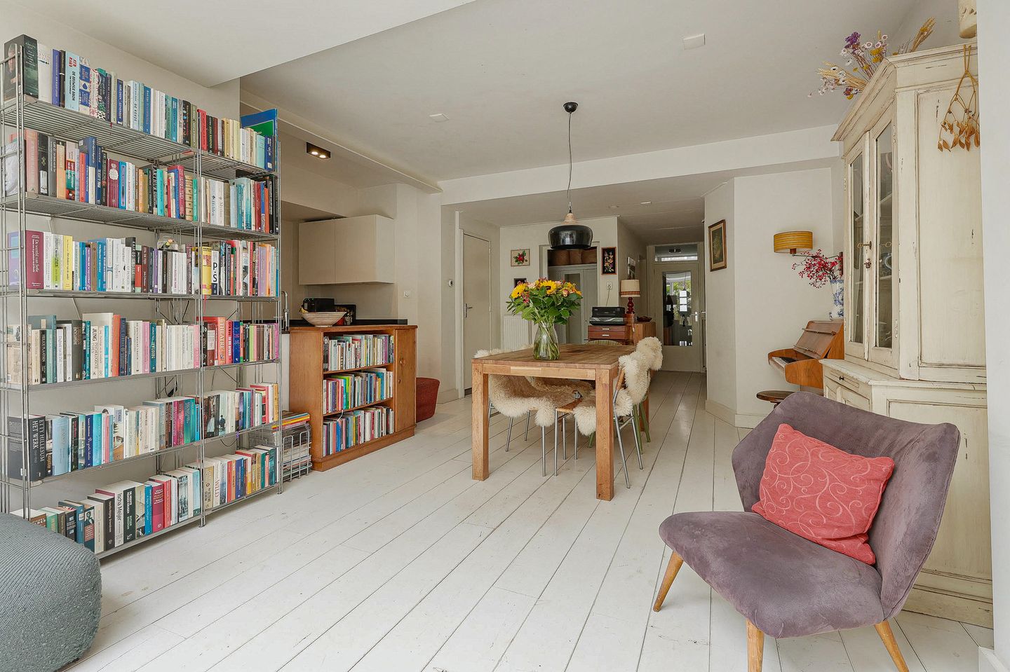 Photo 10 of John Franklinstraat 34-H