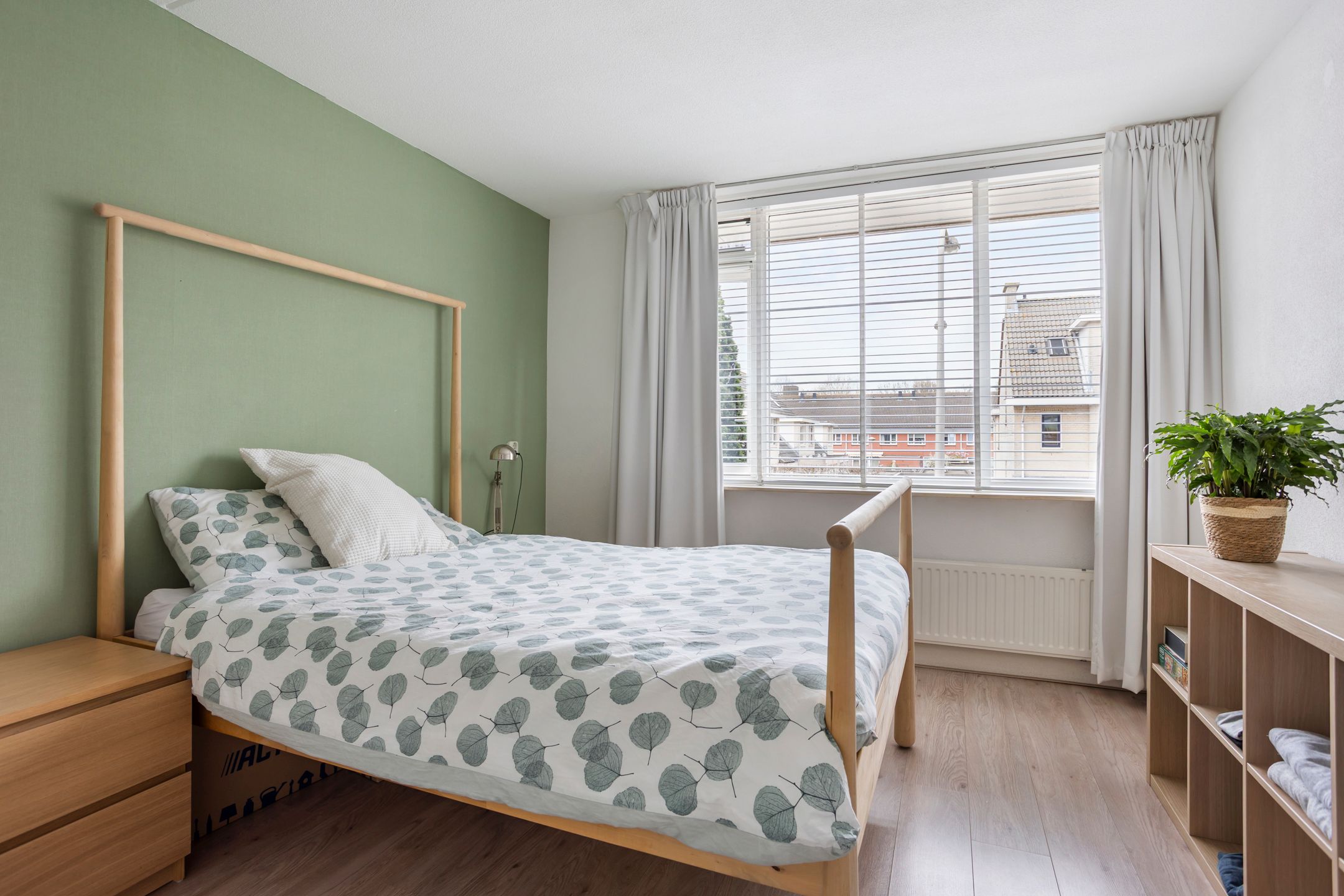 Foto 12 van Burg Van Heugtenlaan 141