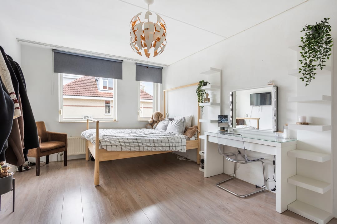 Foto 13 van Burg Van Heugtenlaan 141