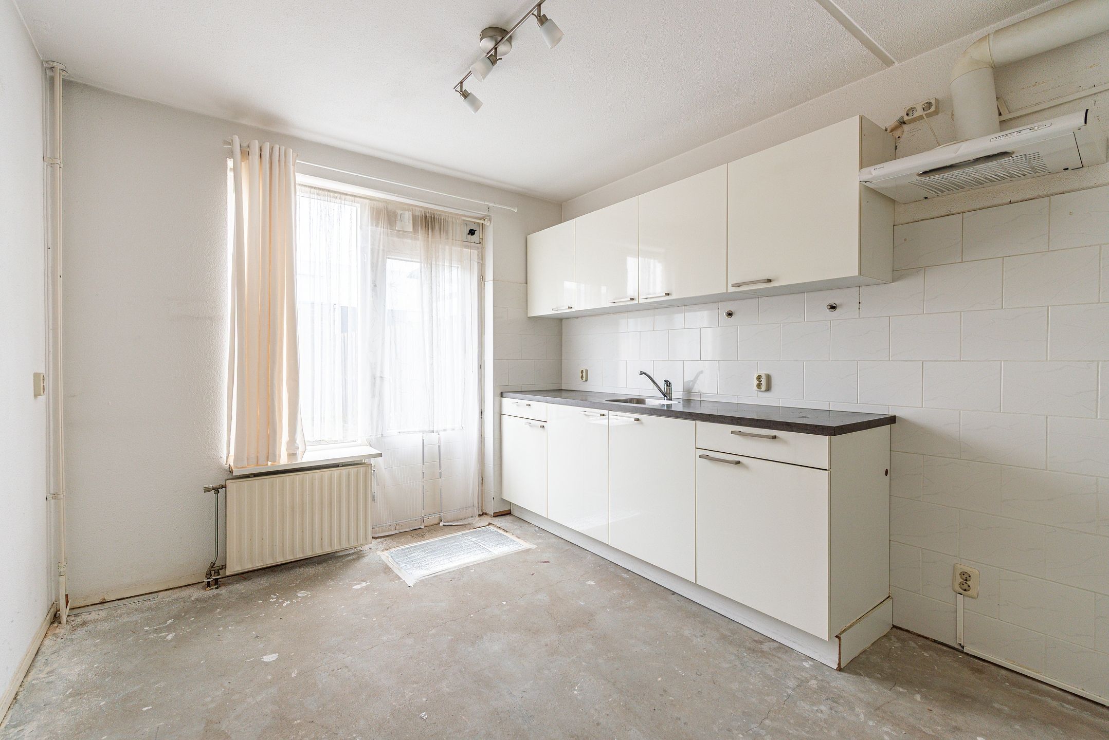 Photo 6 of Schoener 12 10