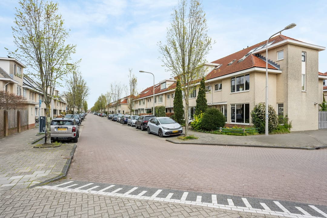 Foto 28 van Burg Van Heugtenlaan 141