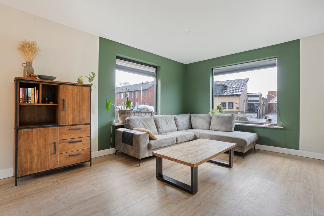 Photo 2 of Julianastraat 17