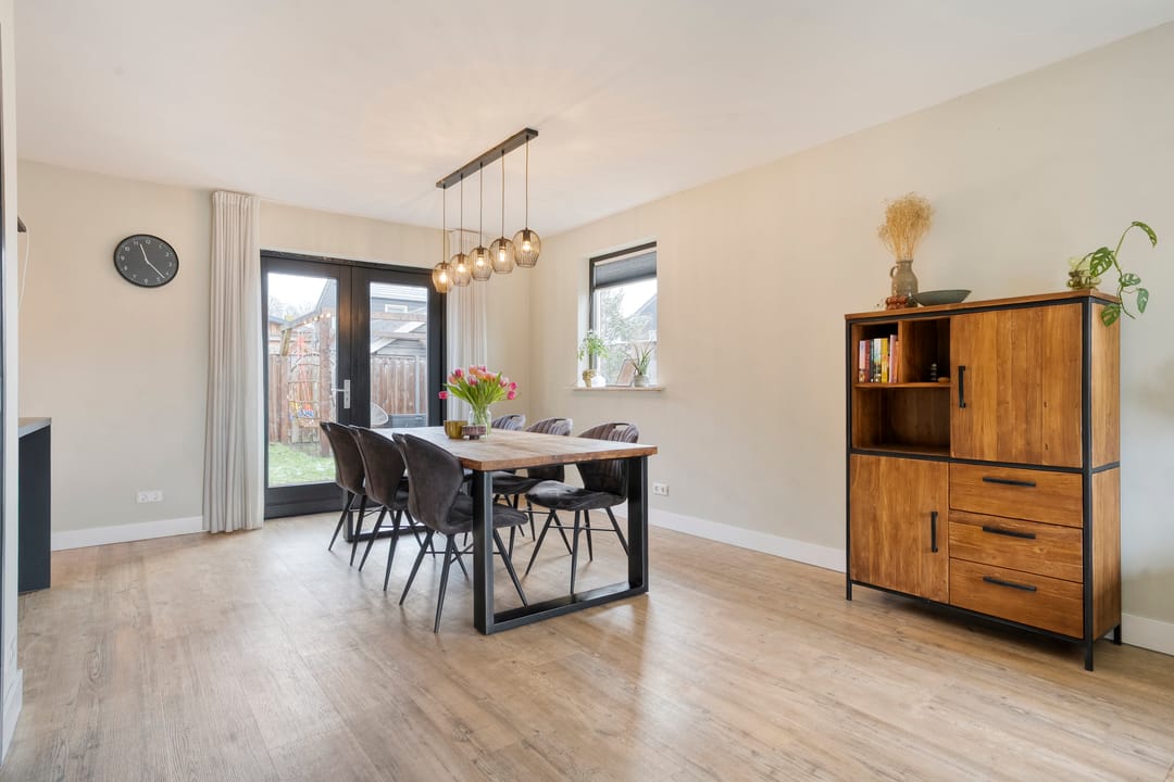 Photo 7 of Julianastraat 17