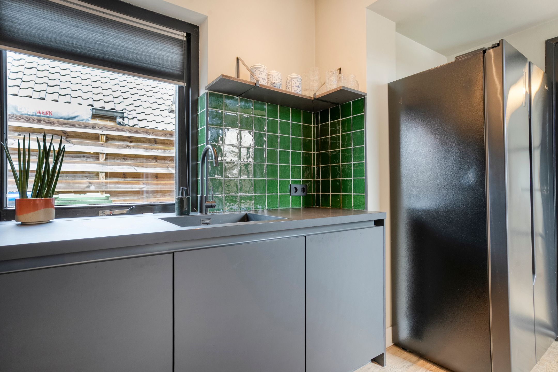 Photo 12 of Julianastraat 17