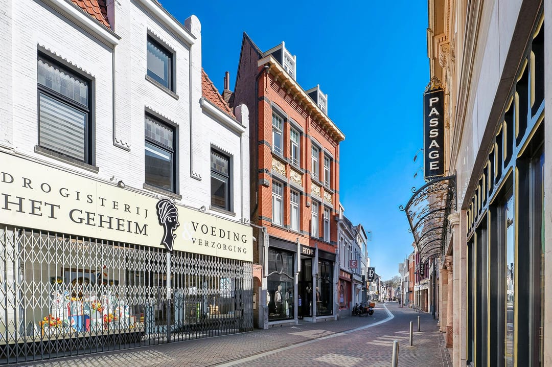 Photo 13 of Raadhuisstraat 9-B