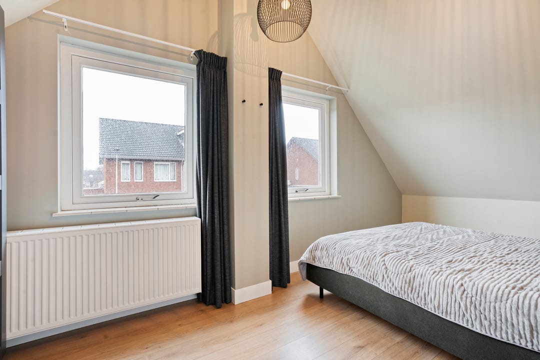 Photo 22 of Julianastraat 17