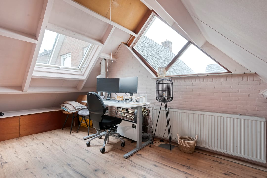 Photo 31 of Julianastraat 17