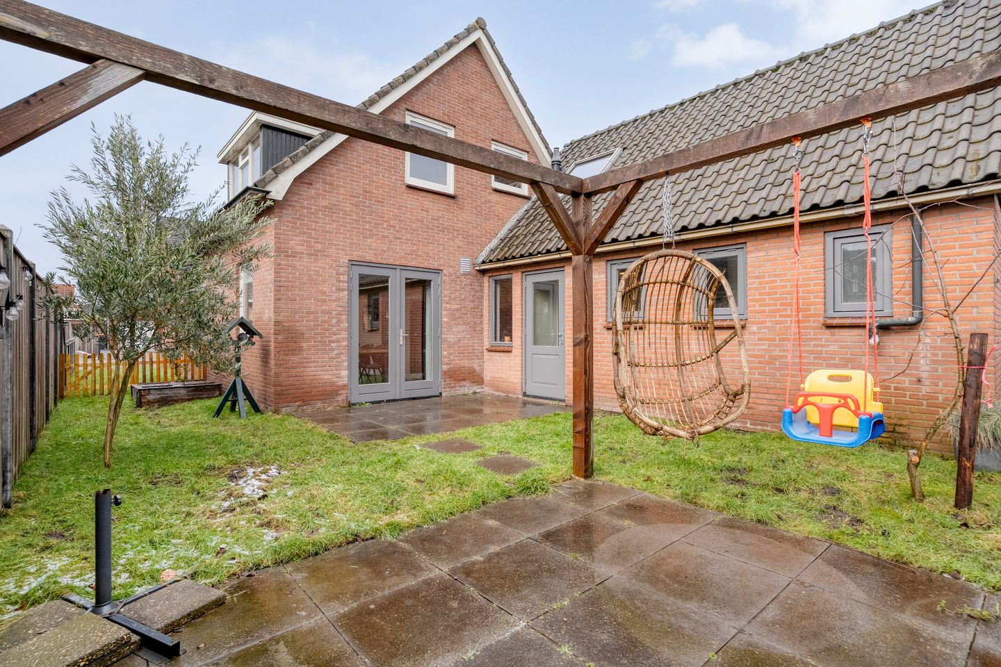 Photo 4 of Julianastraat 17