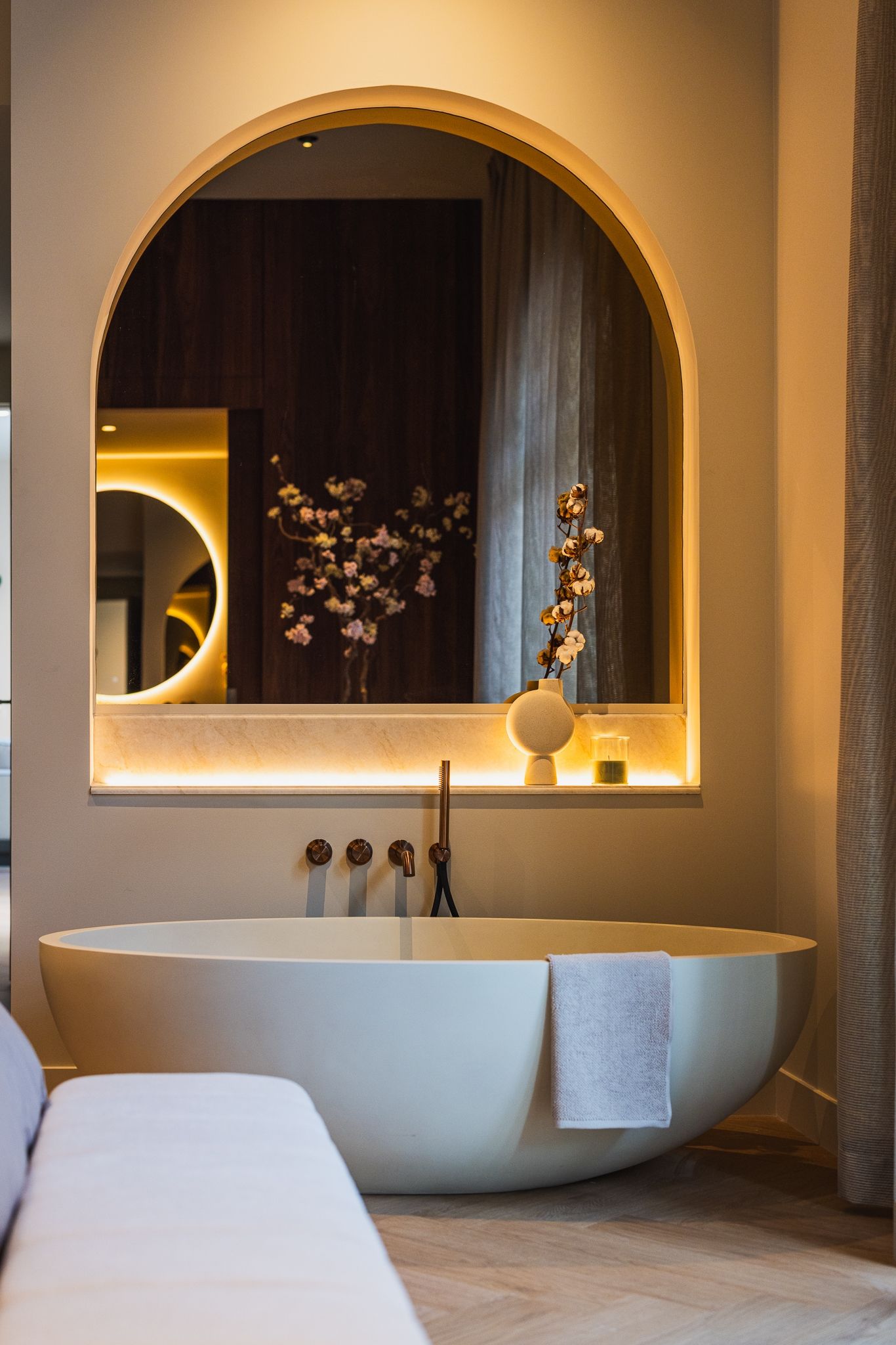 Photo 14 of Hugo de Grootstraat 1-A