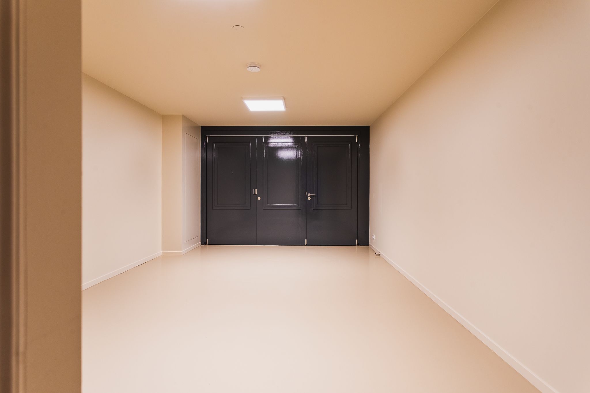 Photo 42 of Hugo de Grootstraat 1-A