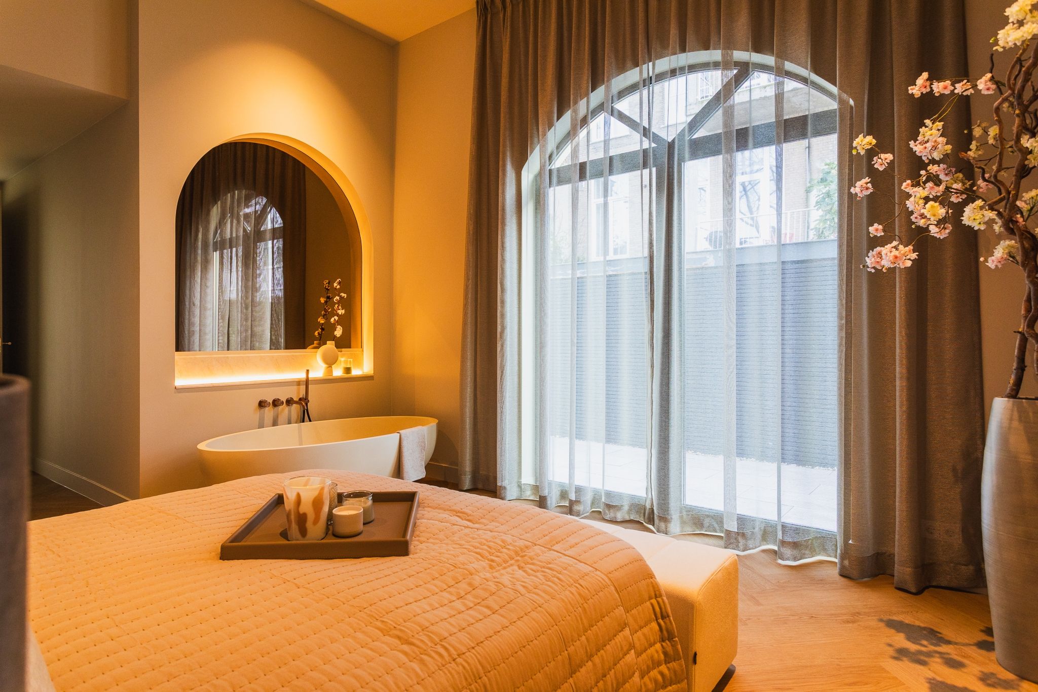 Photo 18 of Hugo de Grootstraat 1-A