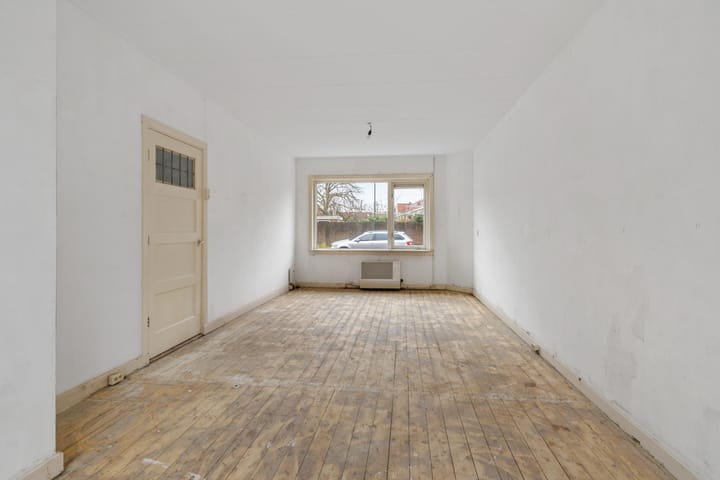 Photo 3 of Besselstraat 3