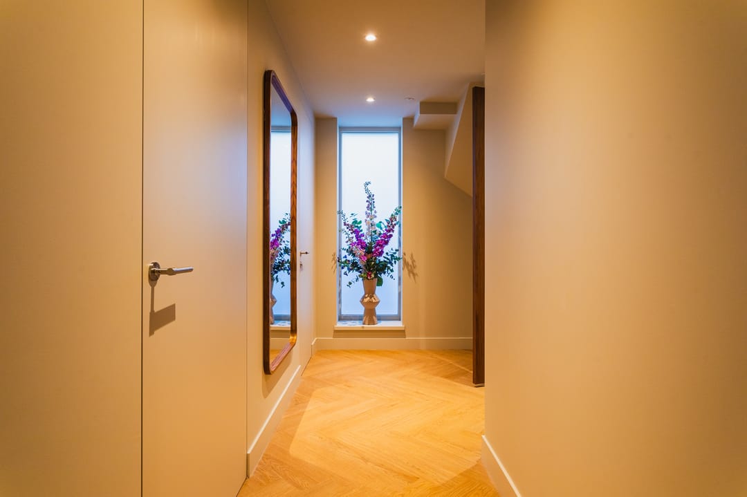 Photo 38 of Hugo de Grootstraat 1-A