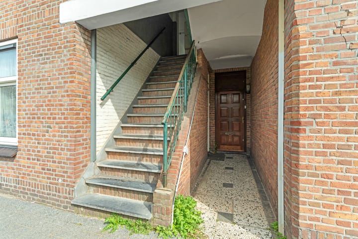 Photo 2 of Deimanstraat 308