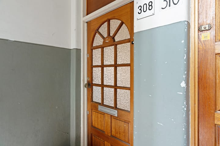 Photo 3 of Deimanstraat 308