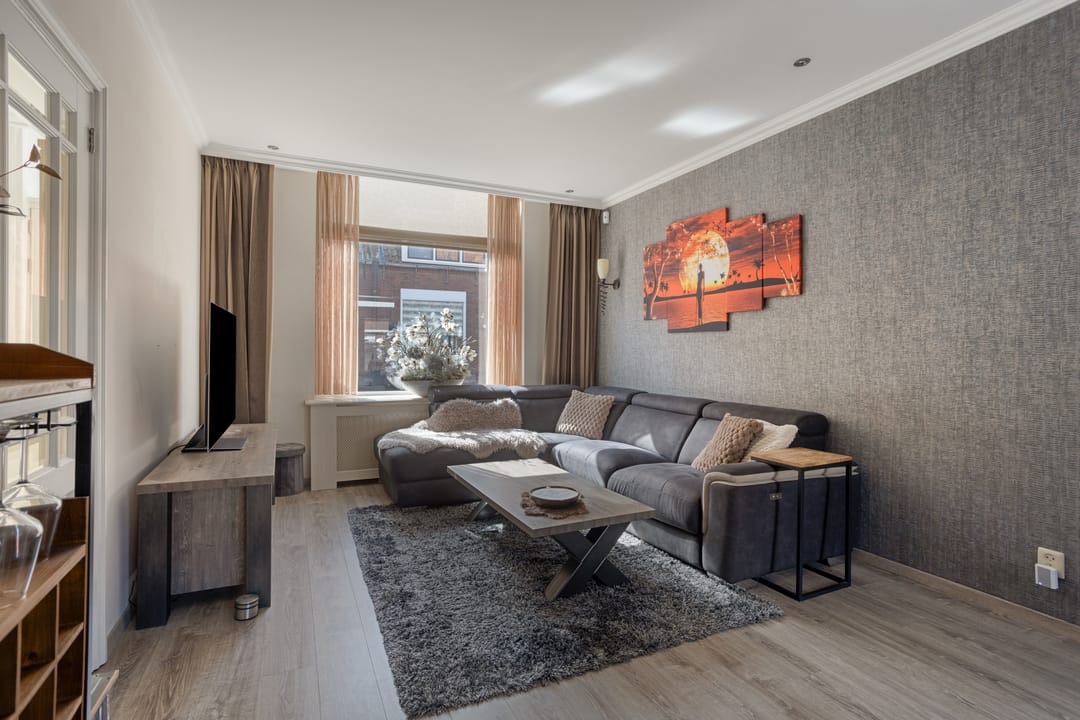 Photo 8 of Dokter Weversstraat 12