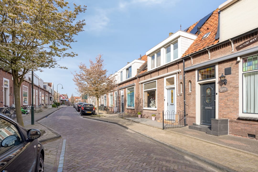 Photo 31 of Dokter Weversstraat 12