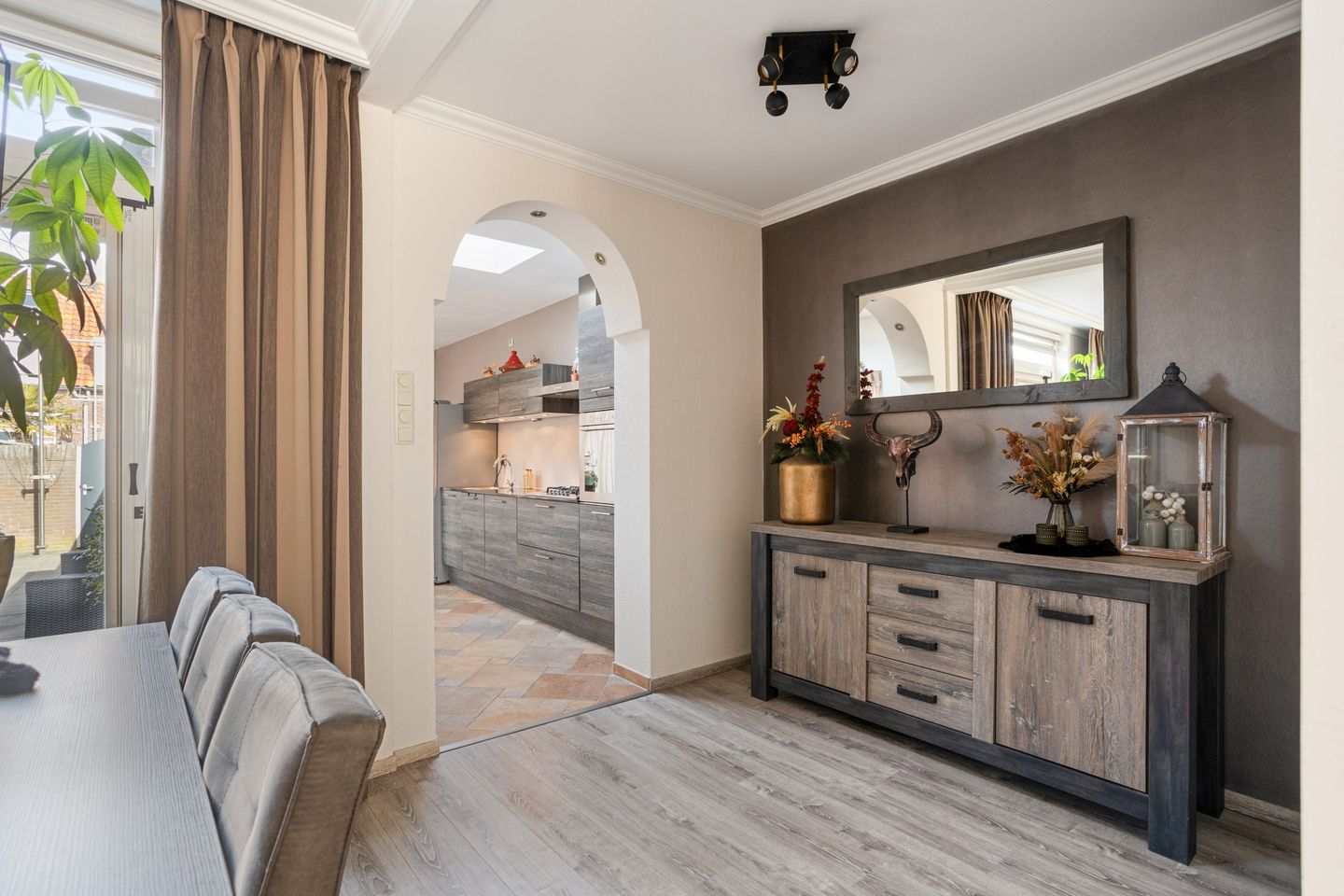 Photo 14 of Dokter Weversstraat 12