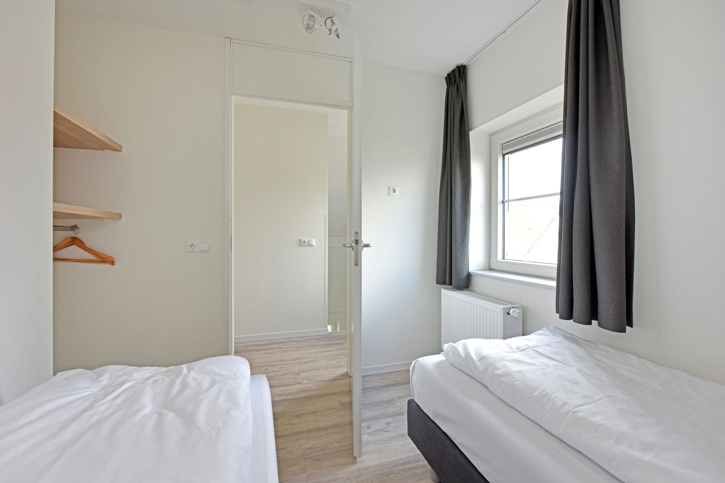 Foto 25 van Zeedijk 24-586