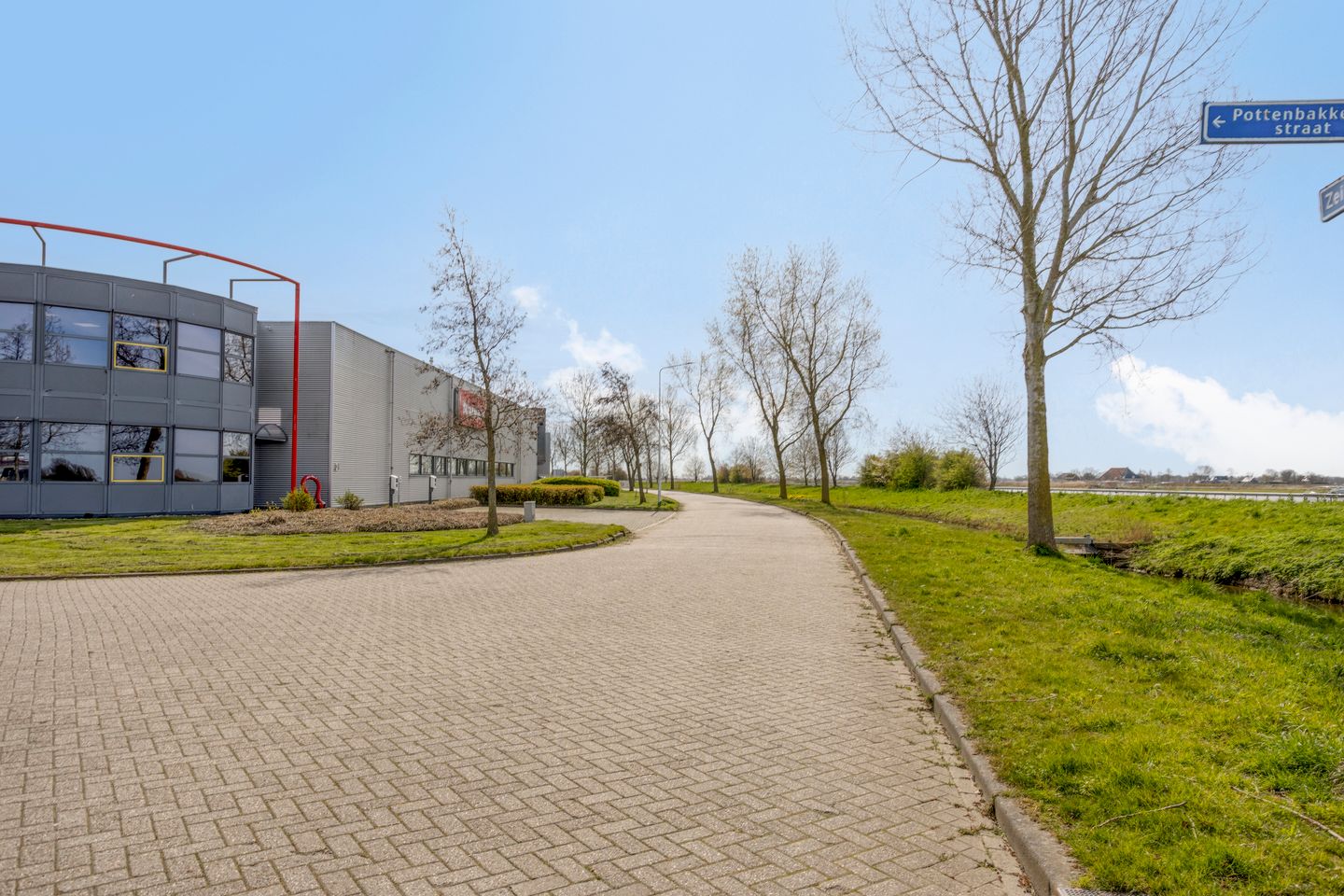 View photo 3 of Zeilmakersstraat 21